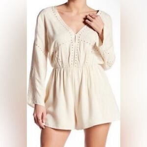 ASTR The Label Cream eyelet boho rompers embroidered women's size S